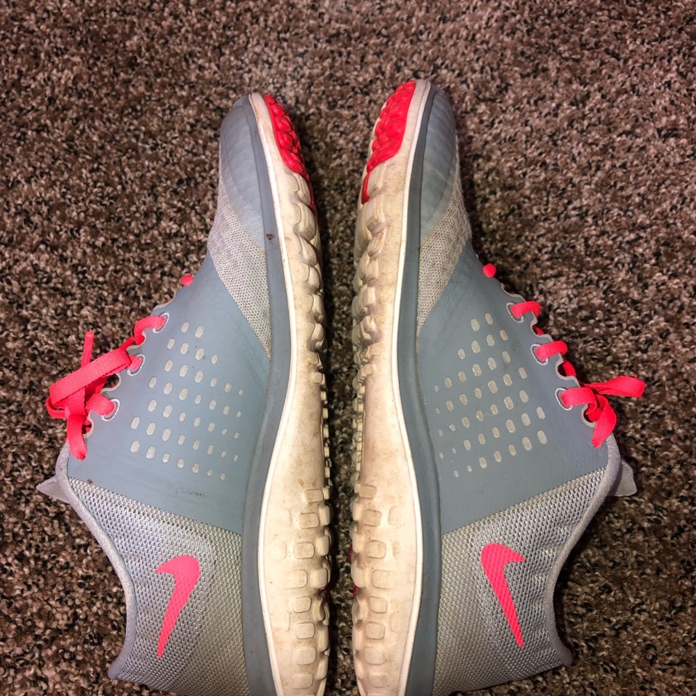 Nike’s - Picture 3 of 4